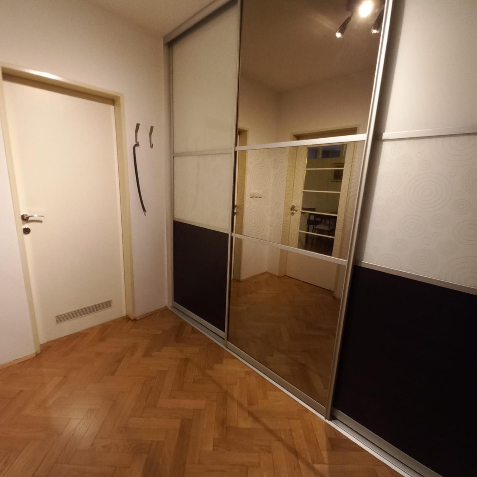 Apartment Blue Moon リュブリャナ エクステリア 写真